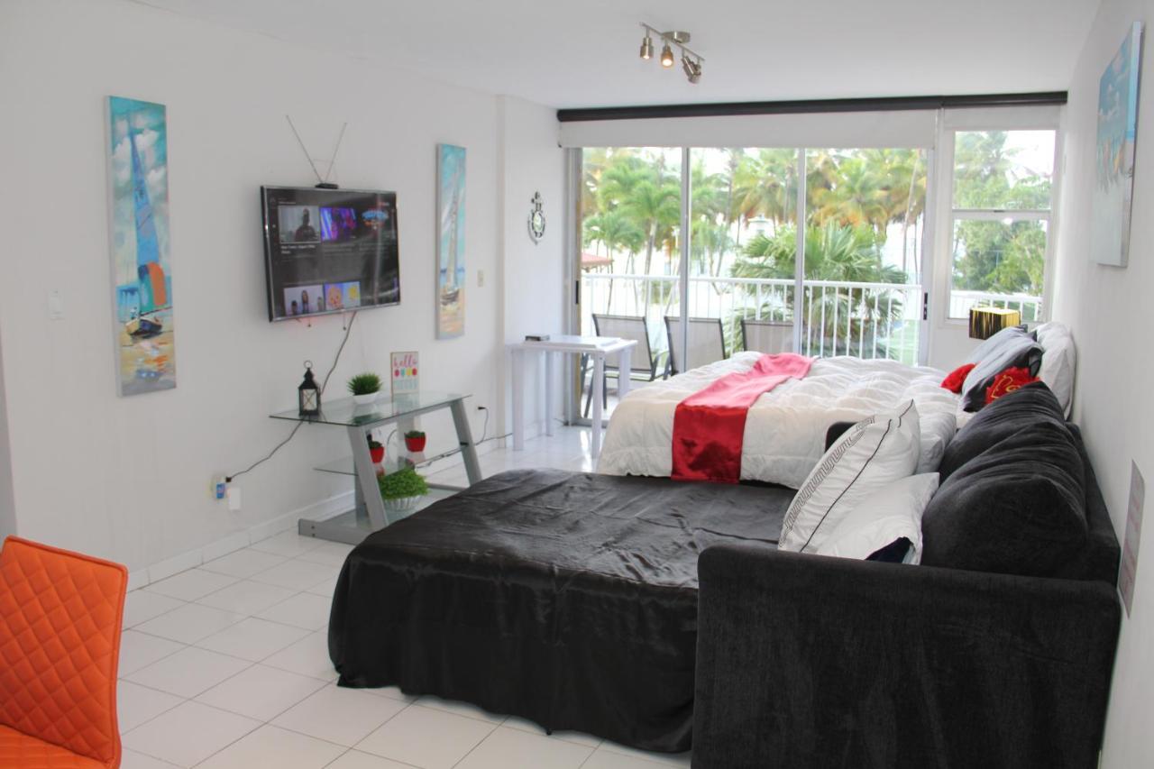 Hobie Oceanfront Apartment At Isla Verde San Juan Esterno foto