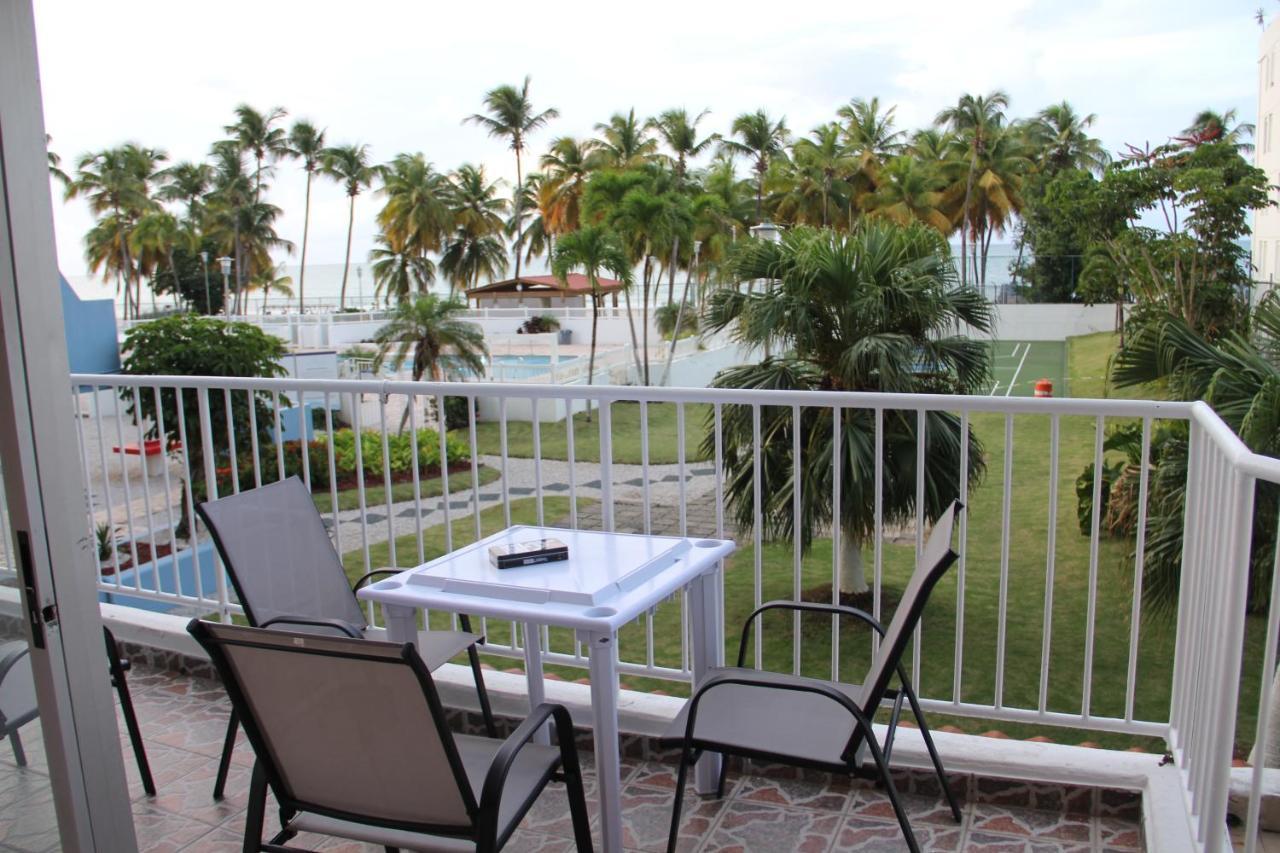 Hobie Oceanfront Apartment At Isla Verde San Juan Esterno foto