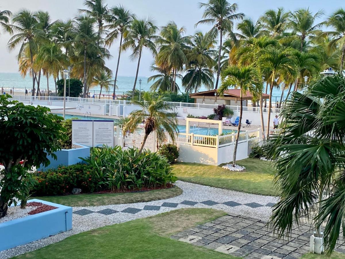 Hobie Oceanfront Apartment At Isla Verde San Juan Esterno foto