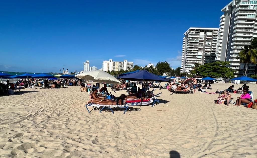 Hobie Oceanfront Apartment At Isla Verde San Juan Esterno foto