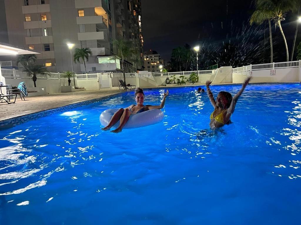 Hobie Oceanfront Apartment At Isla Verde San Juan Esterno foto