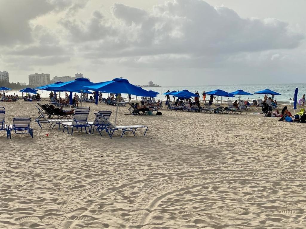 Hobie Oceanfront Apartment At Isla Verde San Juan Esterno foto