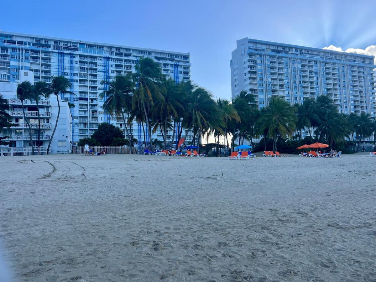 Hobie Oceanfront Apartment At Isla Verde San Juan Esterno foto