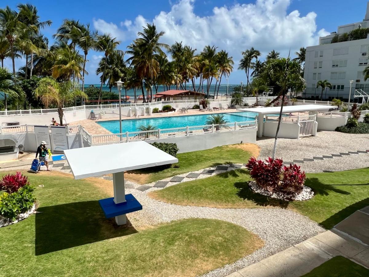 Hobie Oceanfront Apartment At Isla Verde San Juan Esterno foto