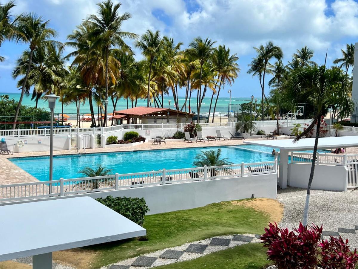 Hobie Oceanfront Apartment At Isla Verde San Juan Esterno foto